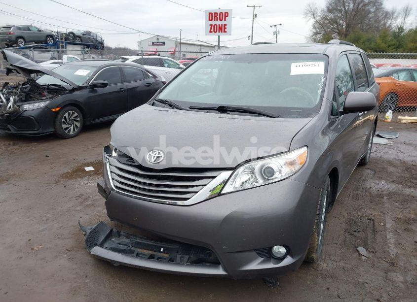 Photo 2 of 2014 Toyota Sienna XLE V6 8 PASSENGER (VIN 5TDYK3DC6ES454454)