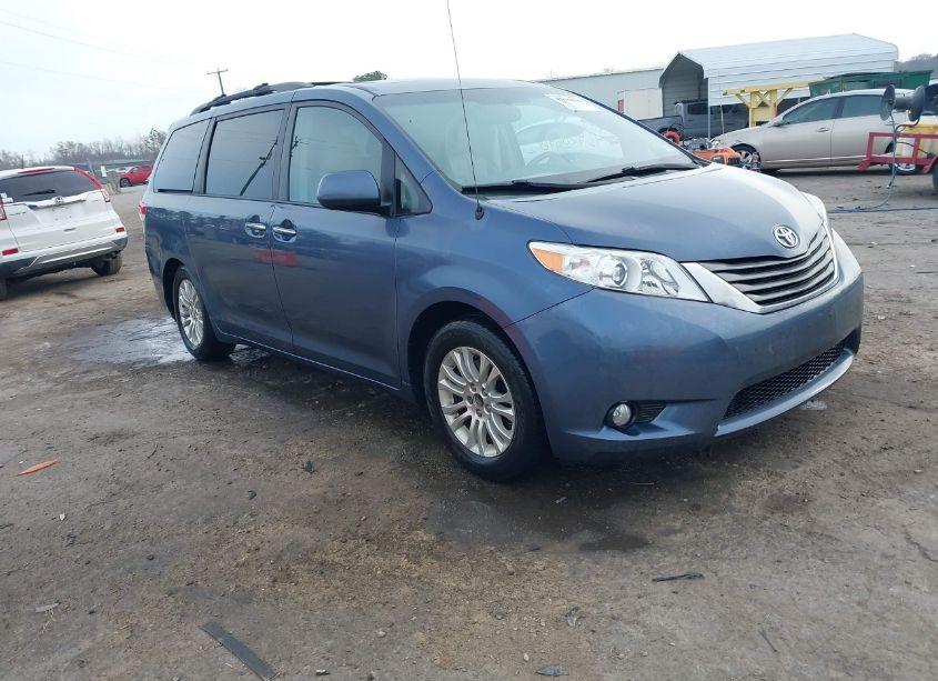 2014 Toyota Sienna XLE/LIMITED (VIN 5TDYK3DC6ES506178) main photo