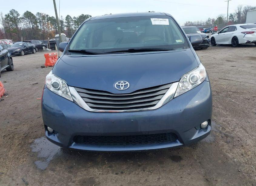 Photo 12 of 2014 Toyota Sienna XLE/LIMITED (VIN 5TDYK3DC6ES506178)