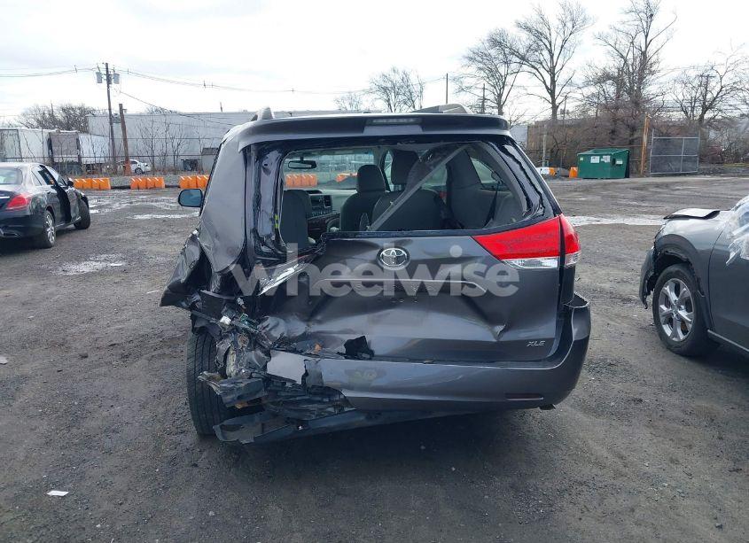 Photo 16 of 2014 Toyota Sienna XLE V6 8 PASSENGER (VIN 5TDYK3DC6ES514460)