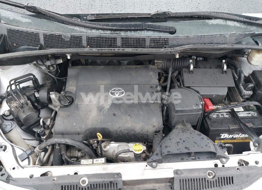 Photo 10 of 2015 Toyota Sienna XLE 8 PASSENGER (VIN 5TDYK3DC6FS582131)