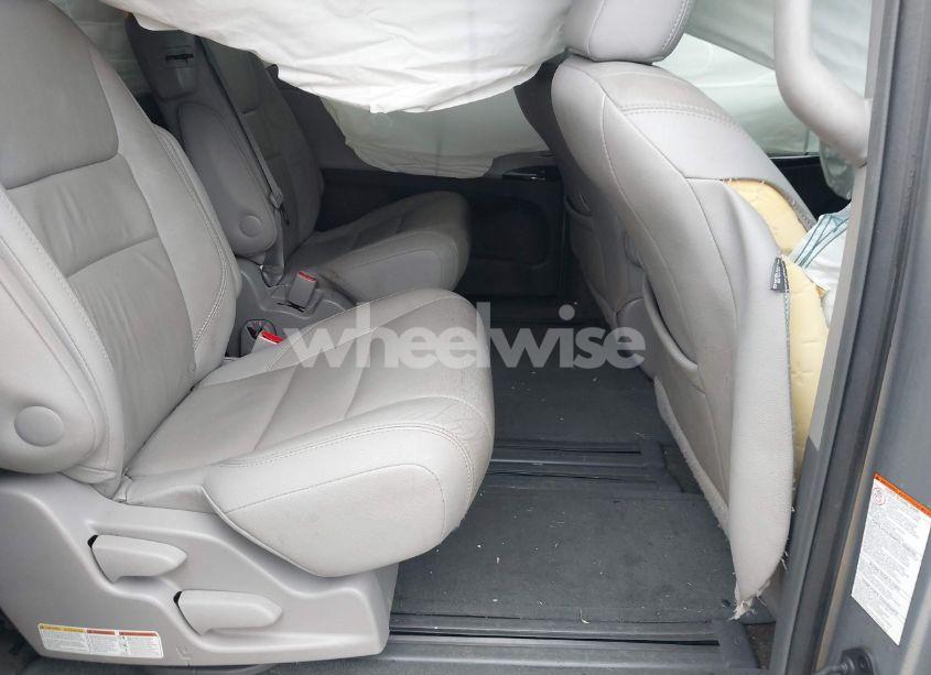 Photo 8 of 2015 Toyota Sienna XLE 8 PASSENGER (VIN 5TDYK3DC6FS582131)
