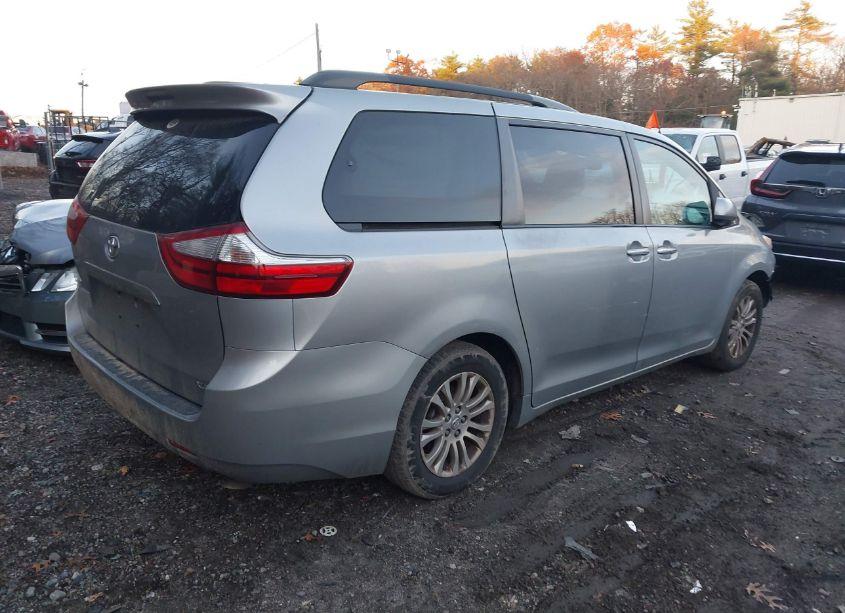 Photo 4 of 2015 Toyota Sienna XLE 8 PASSENGER (VIN 5TDYK3DC6FS604547)