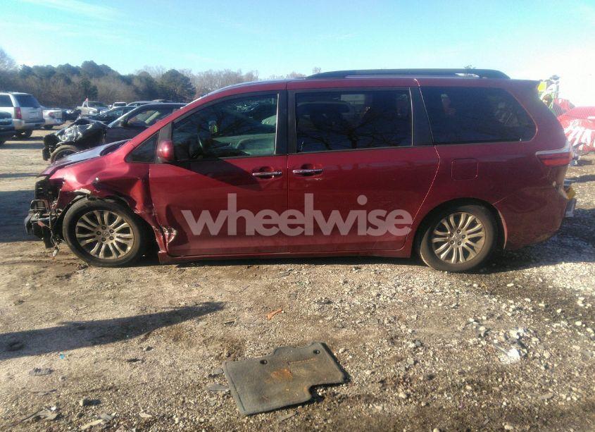 Photo 15 of 2015 Toyota Sienna XLE 8 PASSENGER (VIN 5TDYK3DC6FS649780)