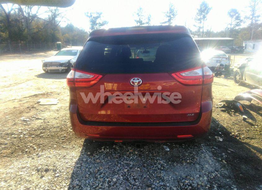 Photo 17 of 2015 Toyota Sienna XLE 8 PASSENGER (VIN 5TDYK3DC6FS649780)