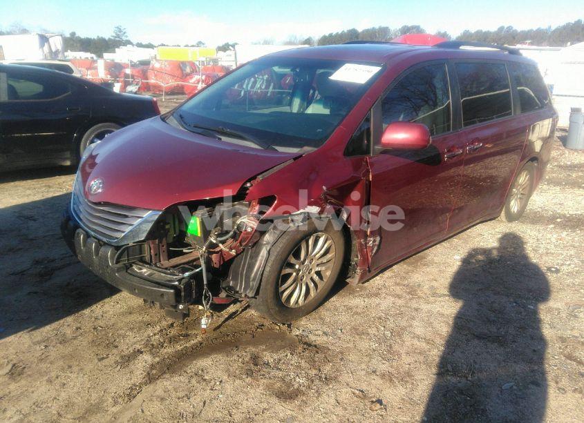 Photo 2 of 2015 Toyota Sienna XLE 8 PASSENGER (VIN 5TDYK3DC6FS649780)
