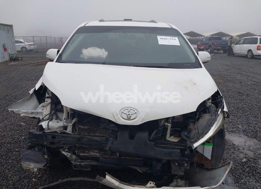 Photo 12 of 2016 Toyota Sienna LIMITED PREMIUM 7 PASSENGER (VIN 5TDYK3DC6GS706142)