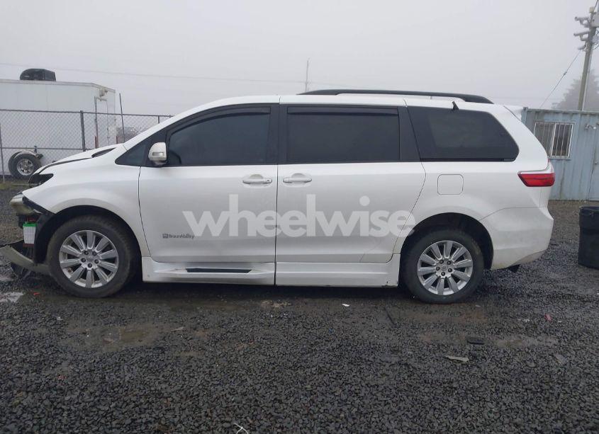 Photo 14 of 2016 Toyota Sienna LIMITED PREMIUM 7 PASSENGER (VIN 5TDYK3DC6GS706142)