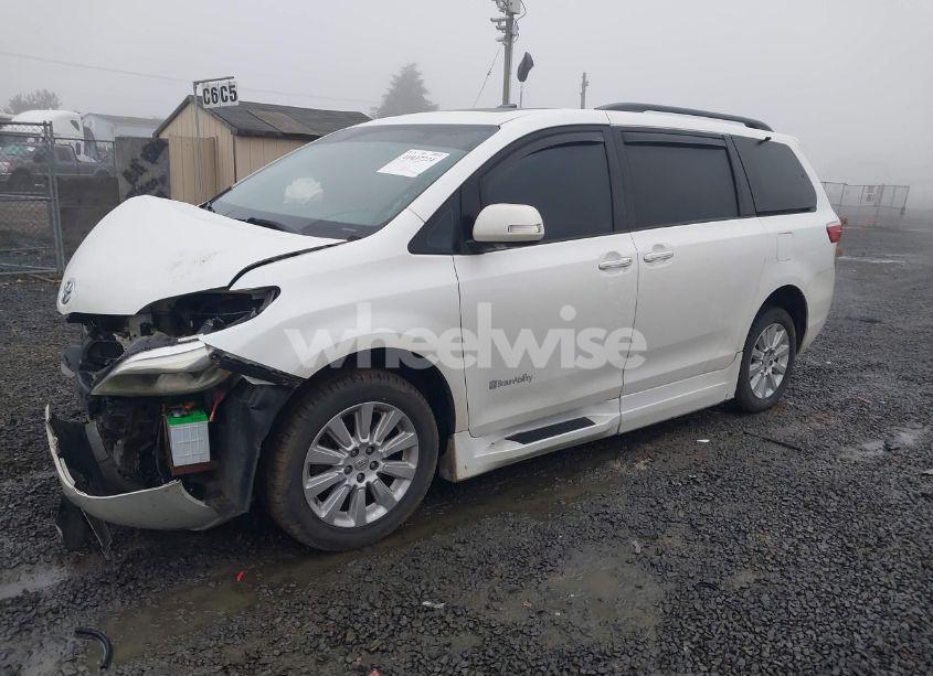 Photo 2 of 2016 Toyota Sienna LIMITED PREMIUM 7 PASSENGER (VIN 5TDYK3DC6GS706142)