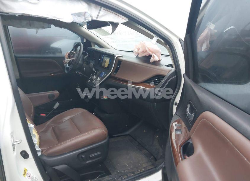 Photo 5 of 2016 Toyota Sienna LIMITED PREMIUM 7 PASSENGER (VIN 5TDYK3DC6GS706142)