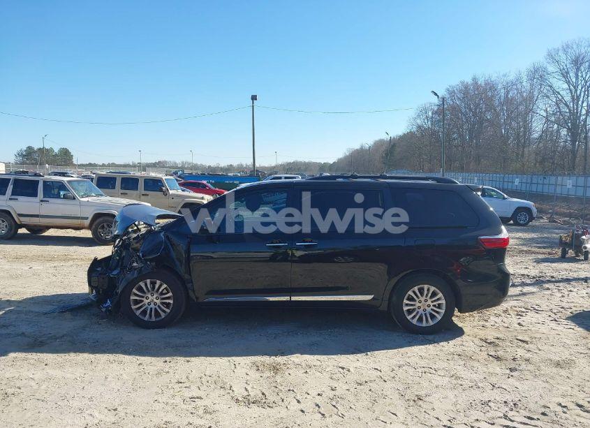 Photo 15 of 2016 Toyota Sienna XLE 8 PASSENGER (VIN 5TDYK3DC6GS711034)