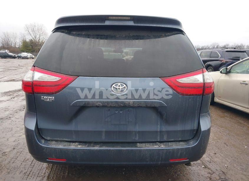 Photo 15 of 2016 Toyota Sienna XLE 8 PASSENGER (VIN 5TDYK3DC6GS724835)