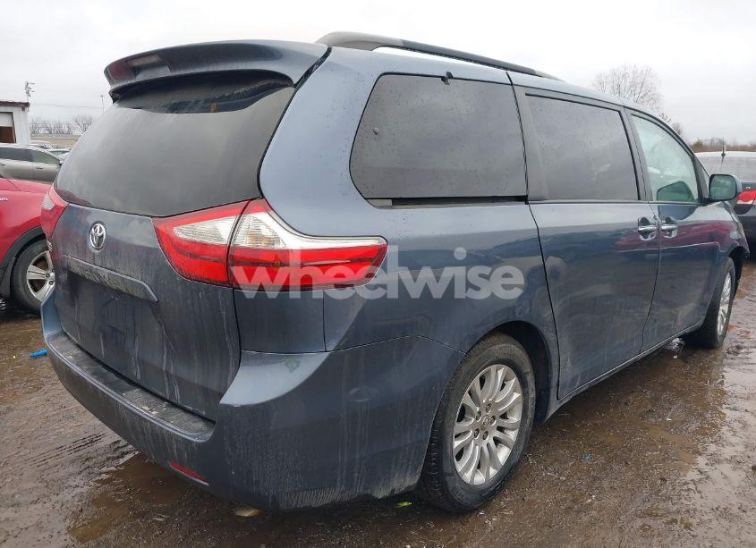 Photo 4 of 2016 Toyota Sienna XLE 8 PASSENGER (VIN 5TDYK3DC6GS724835)