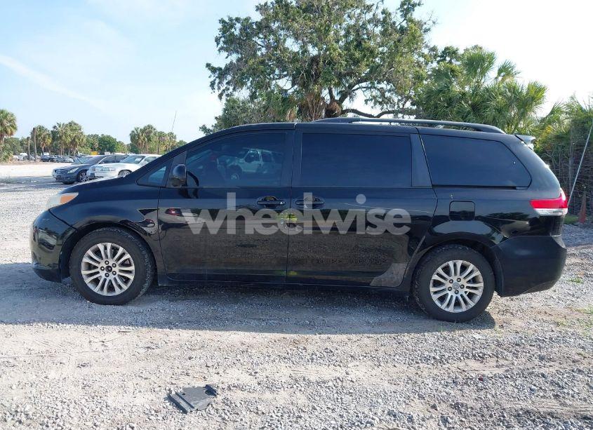 Photo 14 of 2011 Toyota Sienna XLE V6 (VIN 5TDYK3DC7BS051241)