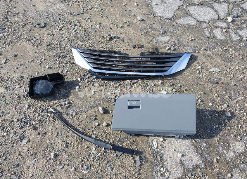 Photo 12 of 2011 Toyota Sienna XLE V6 (VIN 5TDYK3DC7BS159469)