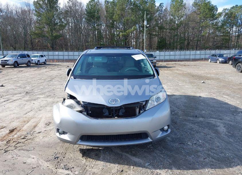 Photo 13 of 2011 Toyota Sienna XLE V6 (VIN 5TDYK3DC7BS159469)