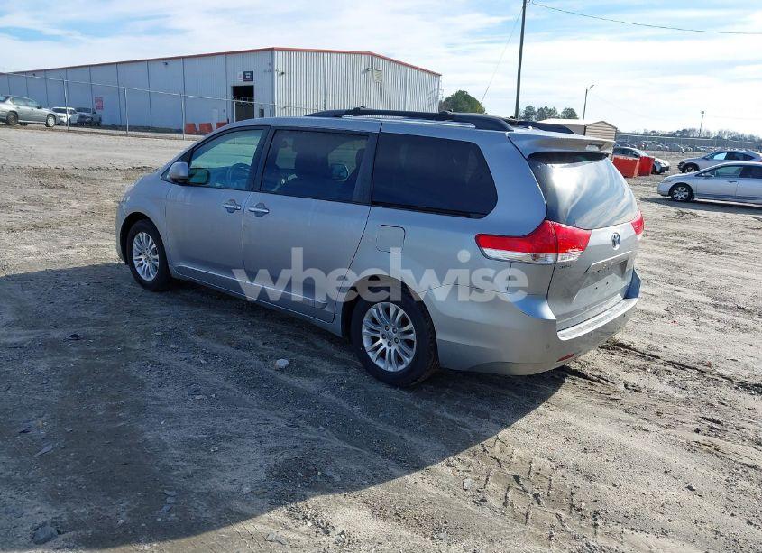 Photo 3 of 2011 Toyota Sienna XLE V6 (VIN 5TDYK3DC7BS159469)