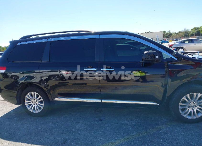 Photo 14 of 2011 Toyota Sienna XLE V6 (VIN 5TDYK3DC7BS163005)