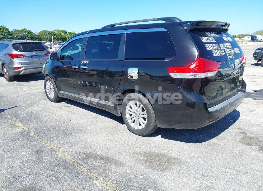 Photo 3 of 2011 Toyota Sienna XLE V6 (VIN 5TDYK3DC7BS163005)