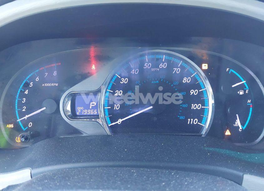 Photo 7 of 2011 Toyota Sienna XLE V6 (VIN 5TDYK3DC7BS163005)