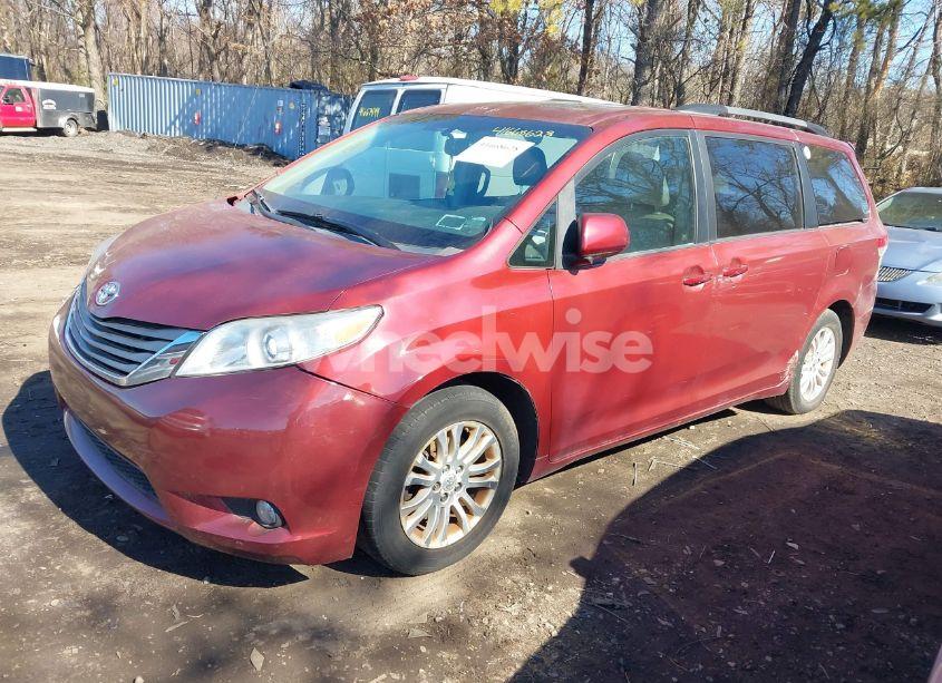 Photo 2 of 2012 Toyota Sienna XLE V6 8 PASSENGER (VIN 5TDYK3DC7CS179013)