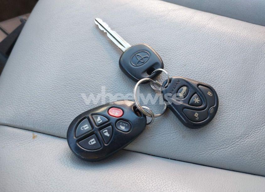 Photo 11 of 2012 Toyota Sienna XLE V6 8 PASSENGER (VIN 5TDYK3DC7CS213595)