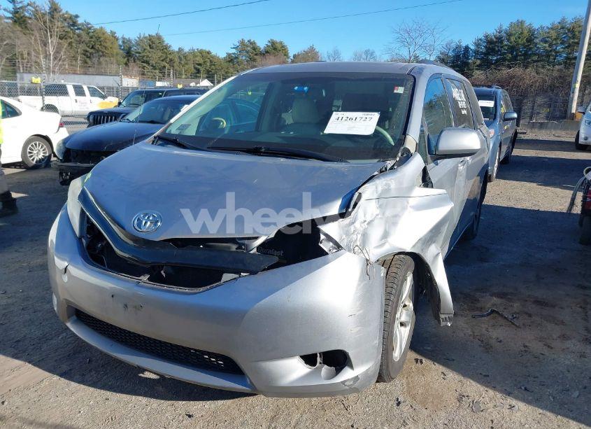 Photo 2 of 2012 Toyota Sienna XLE V6 8 PASSENGER (VIN 5TDYK3DC7CS213595)