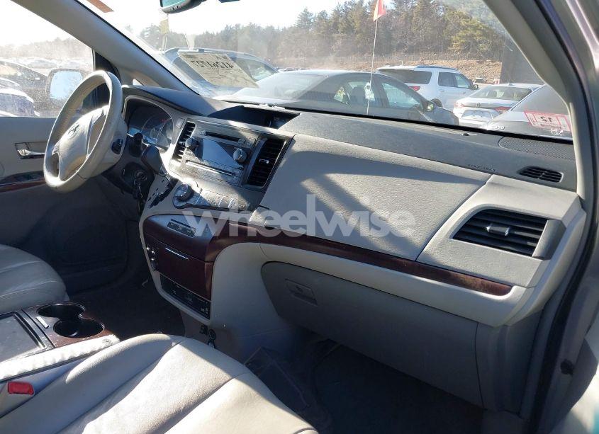 Photo 5 of 2012 Toyota Sienna XLE V6 8 PASSENGER (VIN 5TDYK3DC7CS213595)