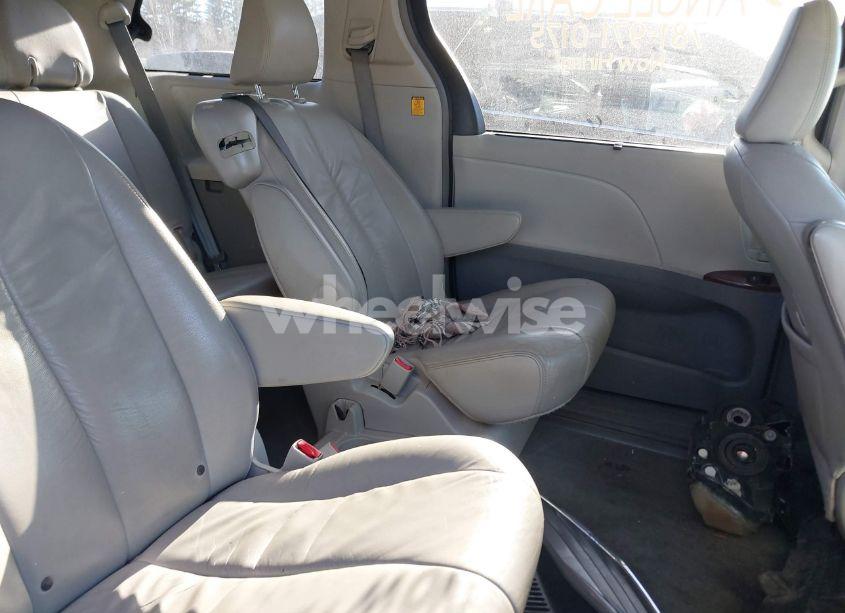 Photo 8 of 2012 Toyota Sienna XLE V6 8 PASSENGER (VIN 5TDYK3DC7CS213595)