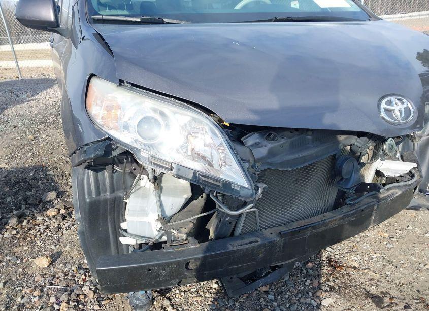 Photo 19 of 2012 Toyota Sienna XLE V6 8 PASSENGER (VIN 5TDYK3DC7CS228534)