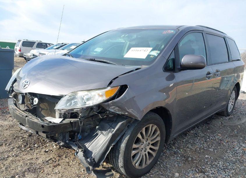 Photo 2 of 2012 Toyota Sienna XLE V6 8 PASSENGER (VIN 5TDYK3DC7CS228534)