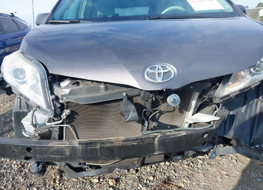 Photo 20 of 2012 Toyota Sienna XLE V6 8 PASSENGER (VIN 5TDYK3DC7CS228534)