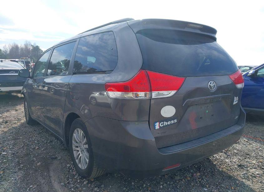 Photo 3 of 2012 Toyota Sienna XLE V6 8 PASSENGER (VIN 5TDYK3DC7CS228534)