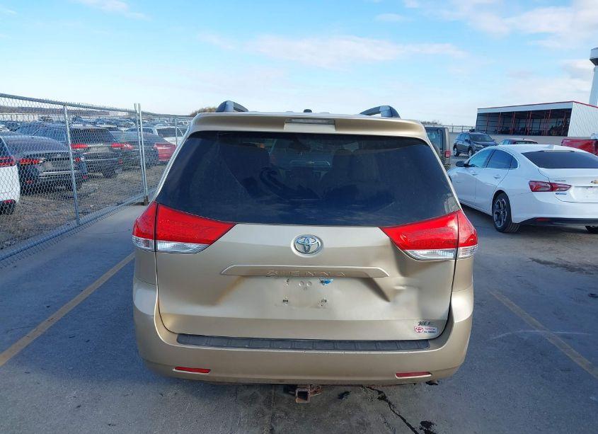 Photo 18 of 2012 Toyota Sienna XLE V6 8 PASSENGER (VIN 5TDYK3DC7CS230235)