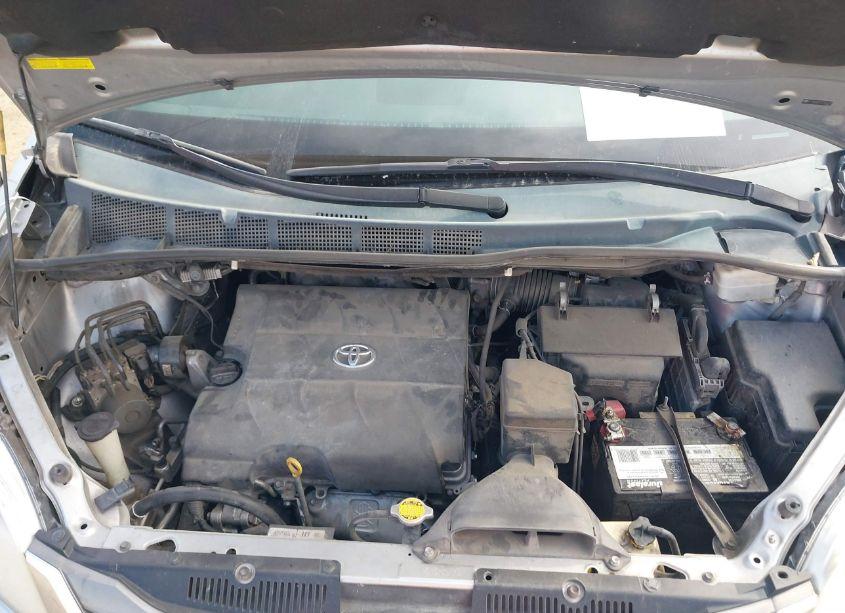 Photo 10 of 2012 Toyota Sienna XLE V6 8 PASSENGER (VIN 5TDYK3DC7CS256737)