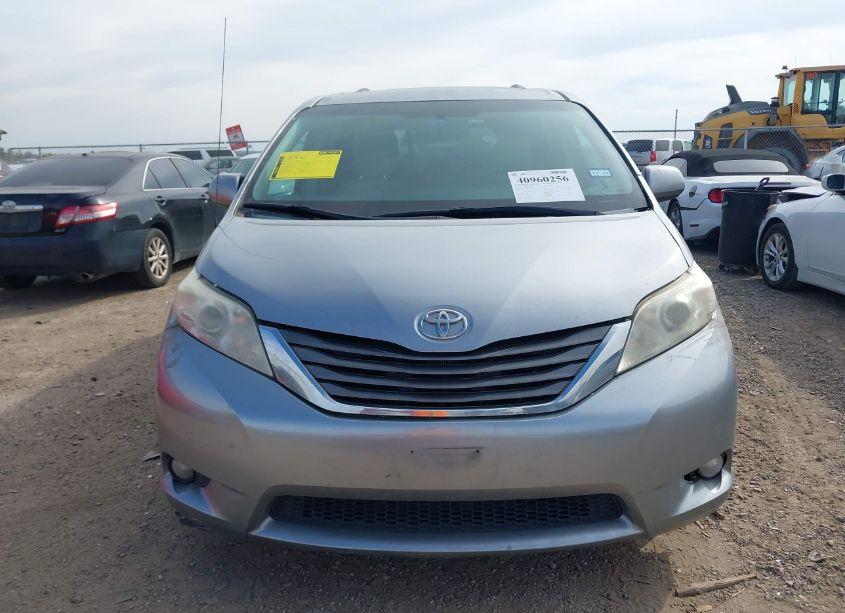 Photo 13 of 2012 Toyota Sienna XLE V6 8 PASSENGER (VIN 5TDYK3DC7CS256737)