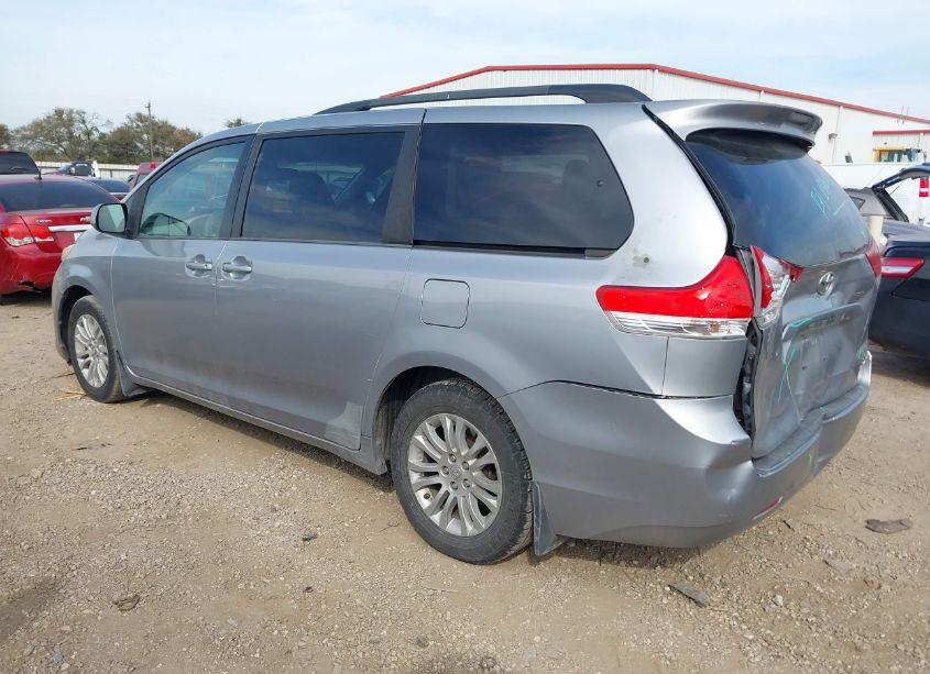Photo 3 of 2012 Toyota Sienna XLE V6 8 PASSENGER (VIN 5TDYK3DC7CS256737)