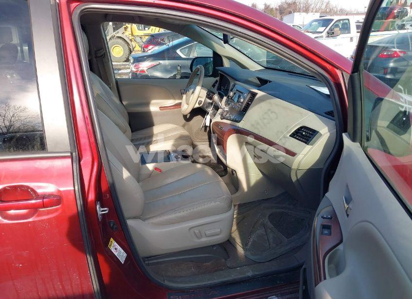 Photo 5 of 2012 Toyota Sienna XLE V6 8 PASSENGER (VIN 5TDYK3DC7CS269522)