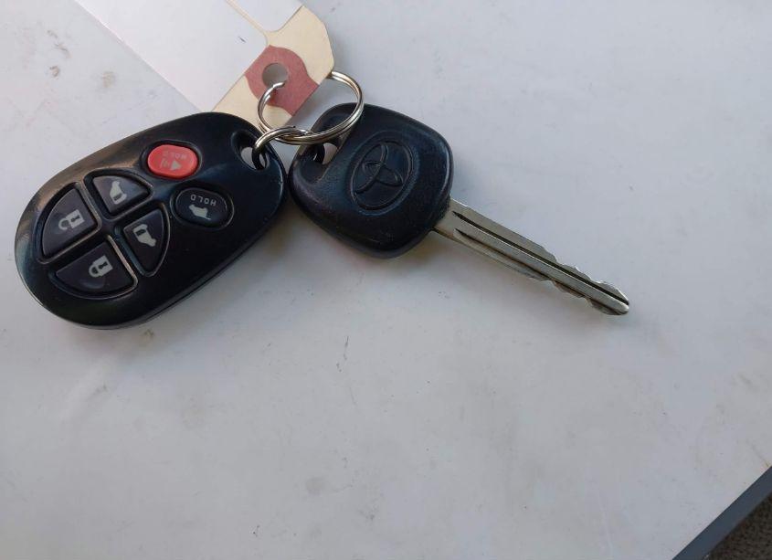 Photo 11 of 2012 Toyota Sienna XLE V6 8 PASSENGER (VIN 5TDYK3DC7CS270525)