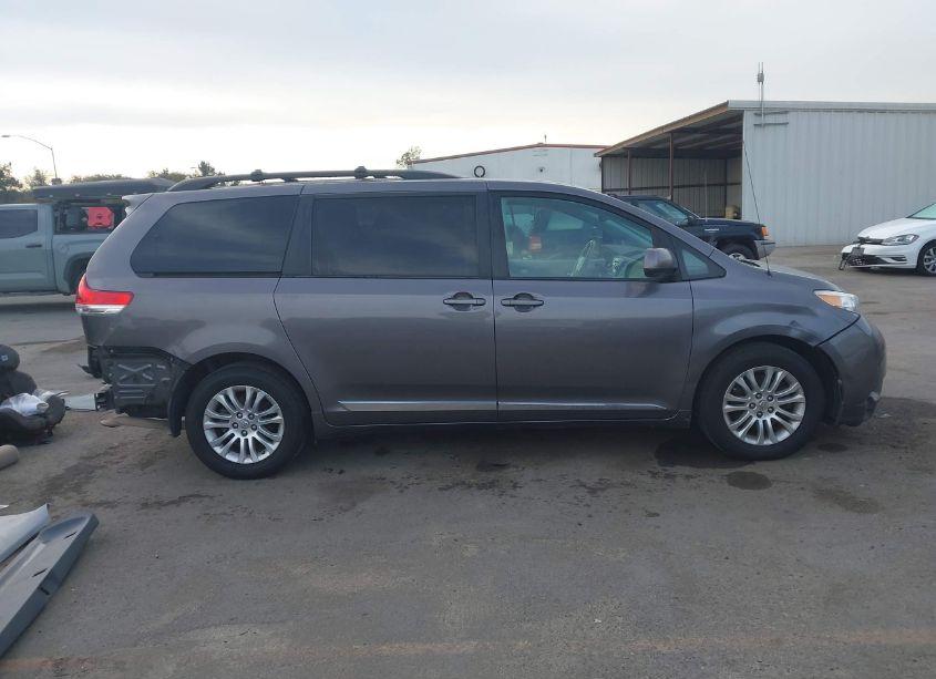 Photo 14 of 2012 Toyota Sienna XLE V6 8 PASSENGER (VIN 5TDYK3DC7CS270525)