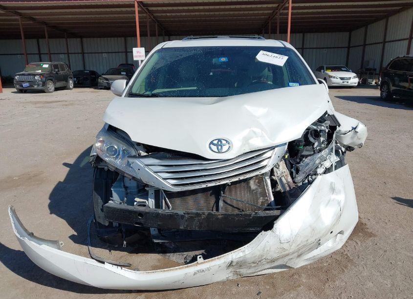 Photo 11 of 2013 Toyota Sienna XLE/LIMITED (VIN 5TDYK3DC7DS287827)
