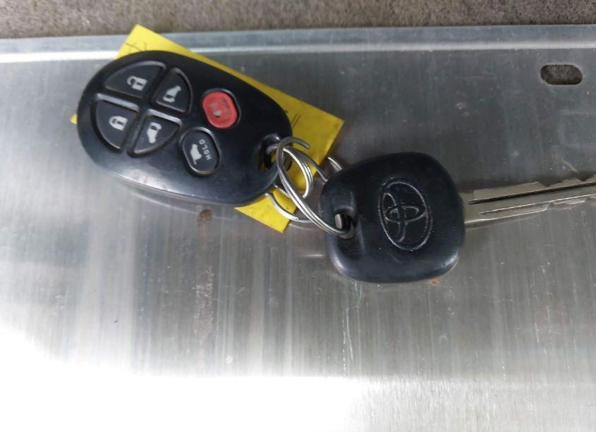Photo 11 of 2013 Toyota Sienna XLE V6 8 PASSENGER (VIN 5TDYK3DC7DS288069)