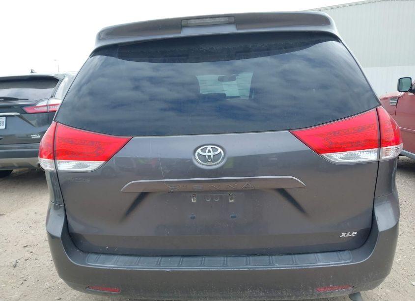Photo 16 of 2013 Toyota Sienna XLE V6 8 PASSENGER (VIN 5TDYK3DC7DS288069)