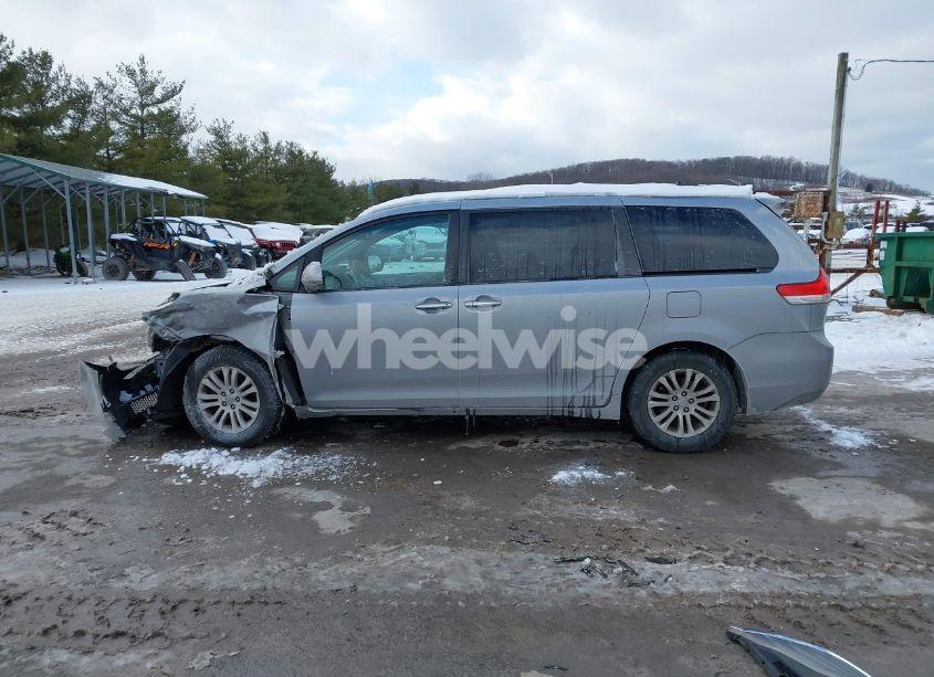 Photo 15 of 2013 Toyota Sienna XLE/LIMITED (VIN 5TDYK3DC7DS294342)