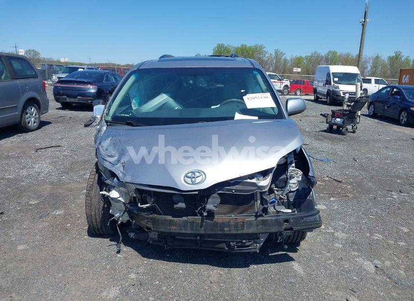 Photo 12 of 2013 Toyota Sienna XLE V6 8 PASSENGER (VIN 5TDYK3DC7DS299024)