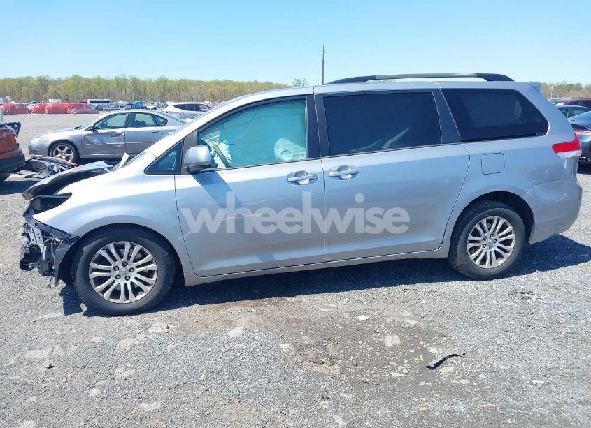 Photo 14 of 2013 Toyota Sienna XLE V6 8 PASSENGER (VIN 5TDYK3DC7DS299024)