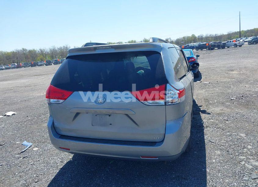 Photo 16 of 2013 Toyota Sienna XLE V6 8 PASSENGER (VIN 5TDYK3DC7DS299024)