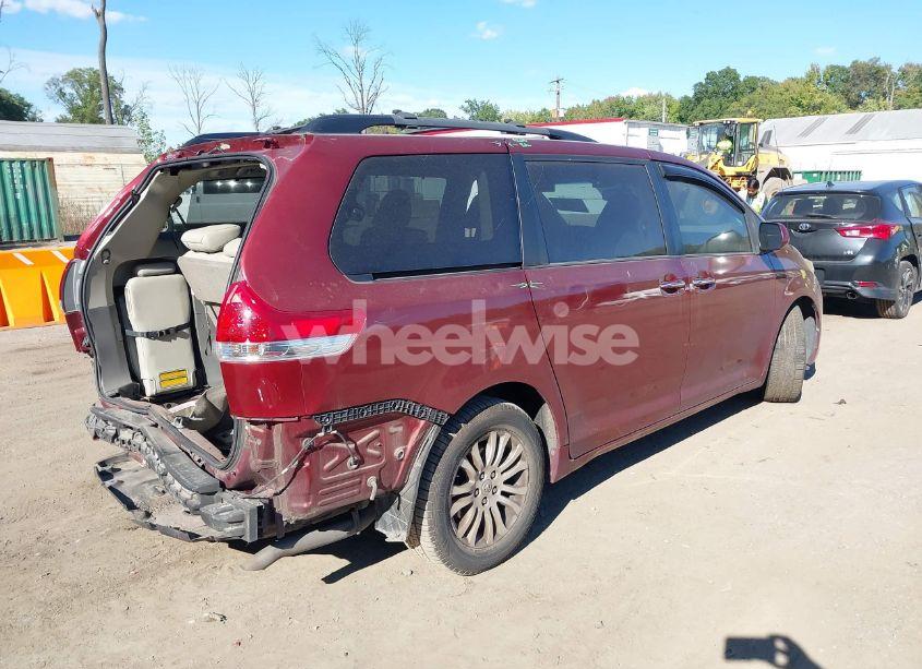 Photo 4 of 2013 Toyota Sienna XLE V6 8 PASSENGER (VIN 5TDYK3DC7DS386244)