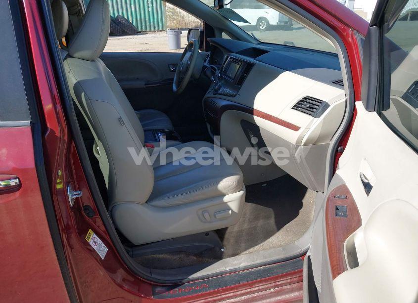 Photo 5 of 2013 Toyota Sienna XLE V6 8 PASSENGER (VIN 5TDYK3DC7DS386244)