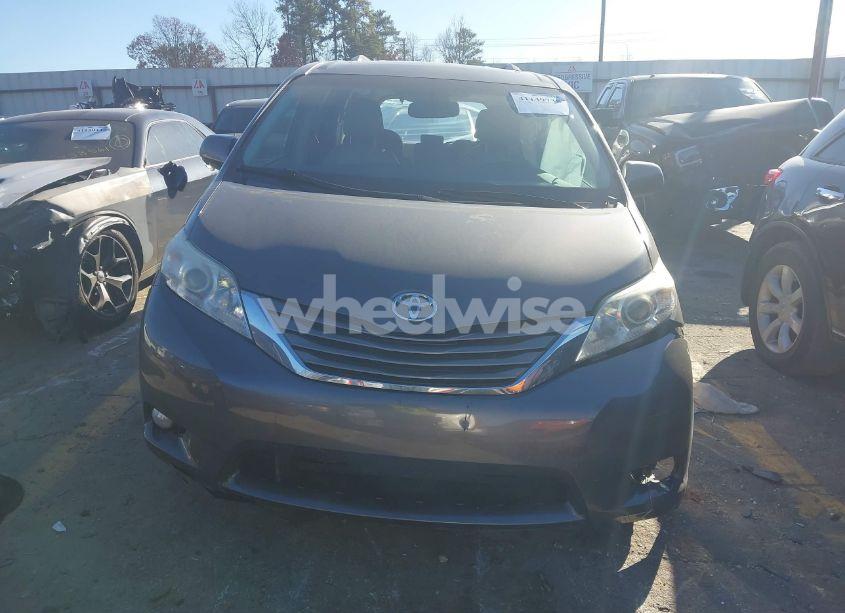Photo 12 of 2014 Toyota Sienna XLE/LIMITED (VIN 5TDYK3DC7ES438893)
